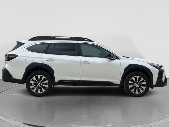 Used 2024 Subaru Outback Limited AWD/4WD image 2