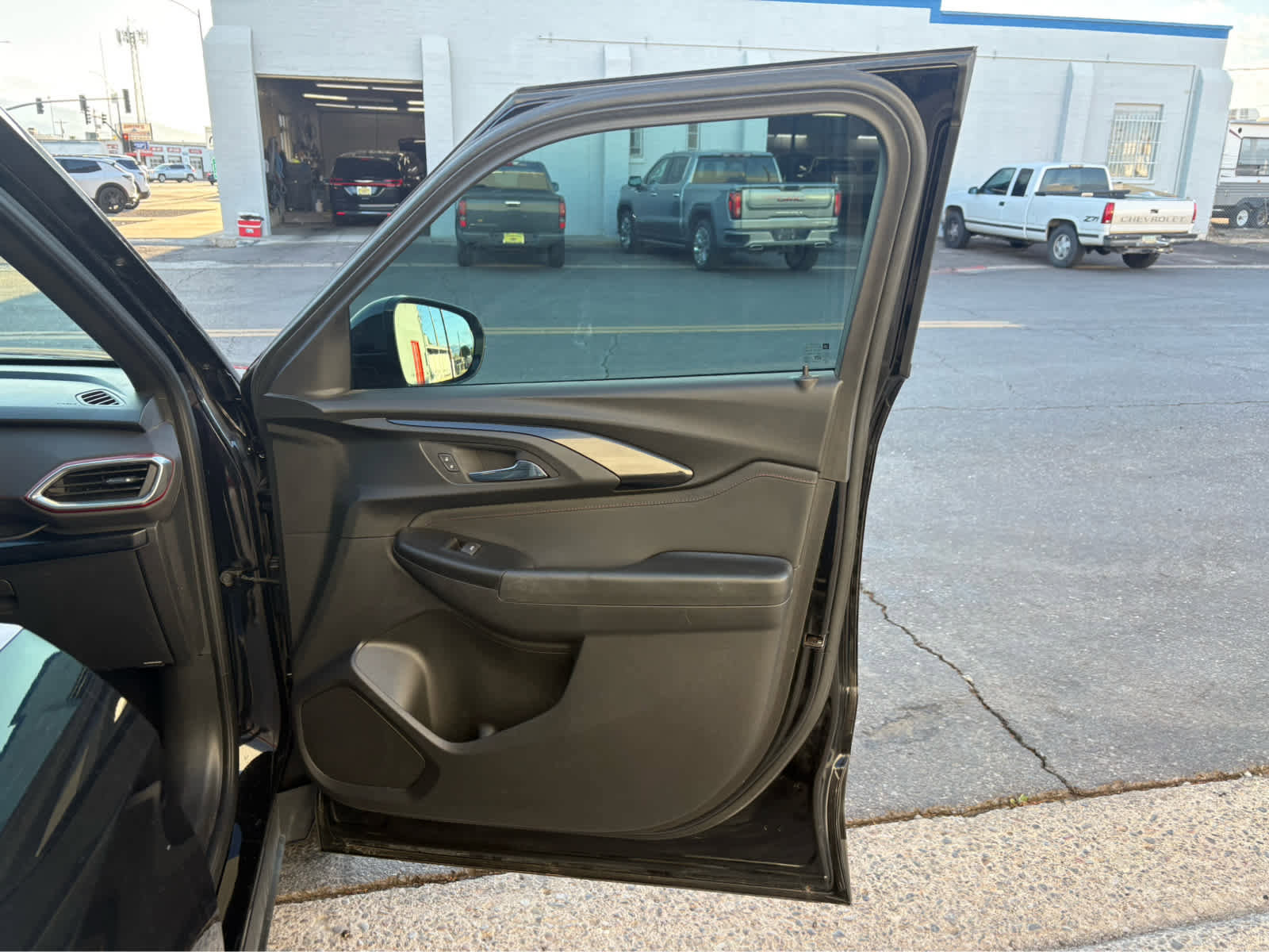 Used 2022 Chevrolet TrailBlazer RS image 15