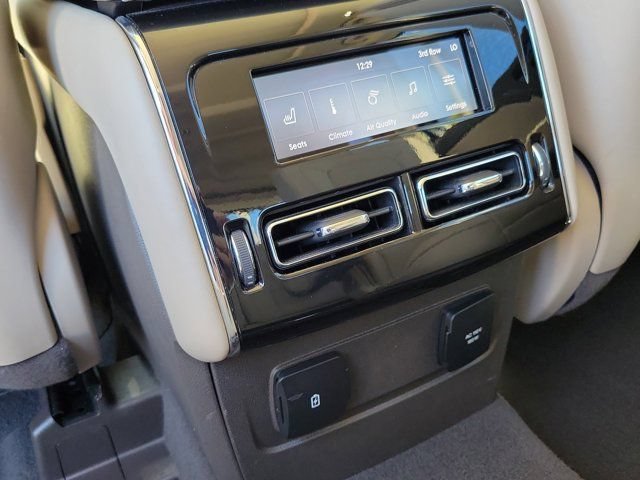 Used 2021 Lincoln Aviator Reserve w/ Elements Package Plus AWD/4WD image 17