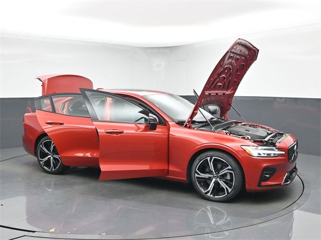 Used 2023 Volvo S60 B5 Plus image 51