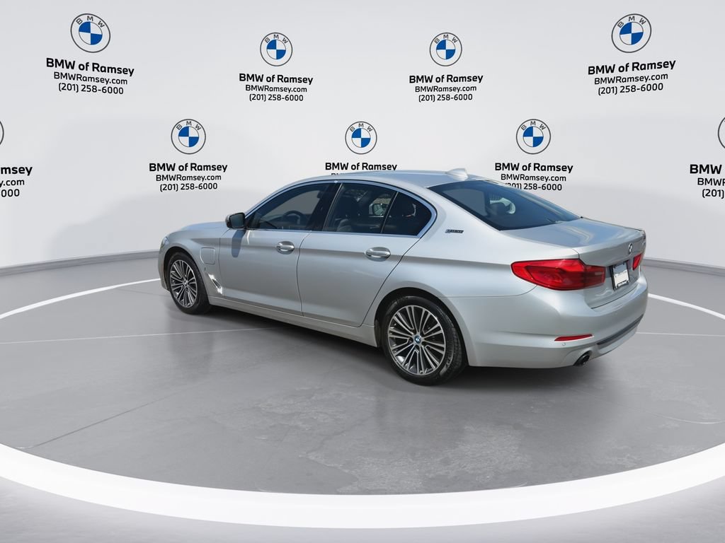 Used 2018 BMW 530e xDrive AWD/4WD image 6