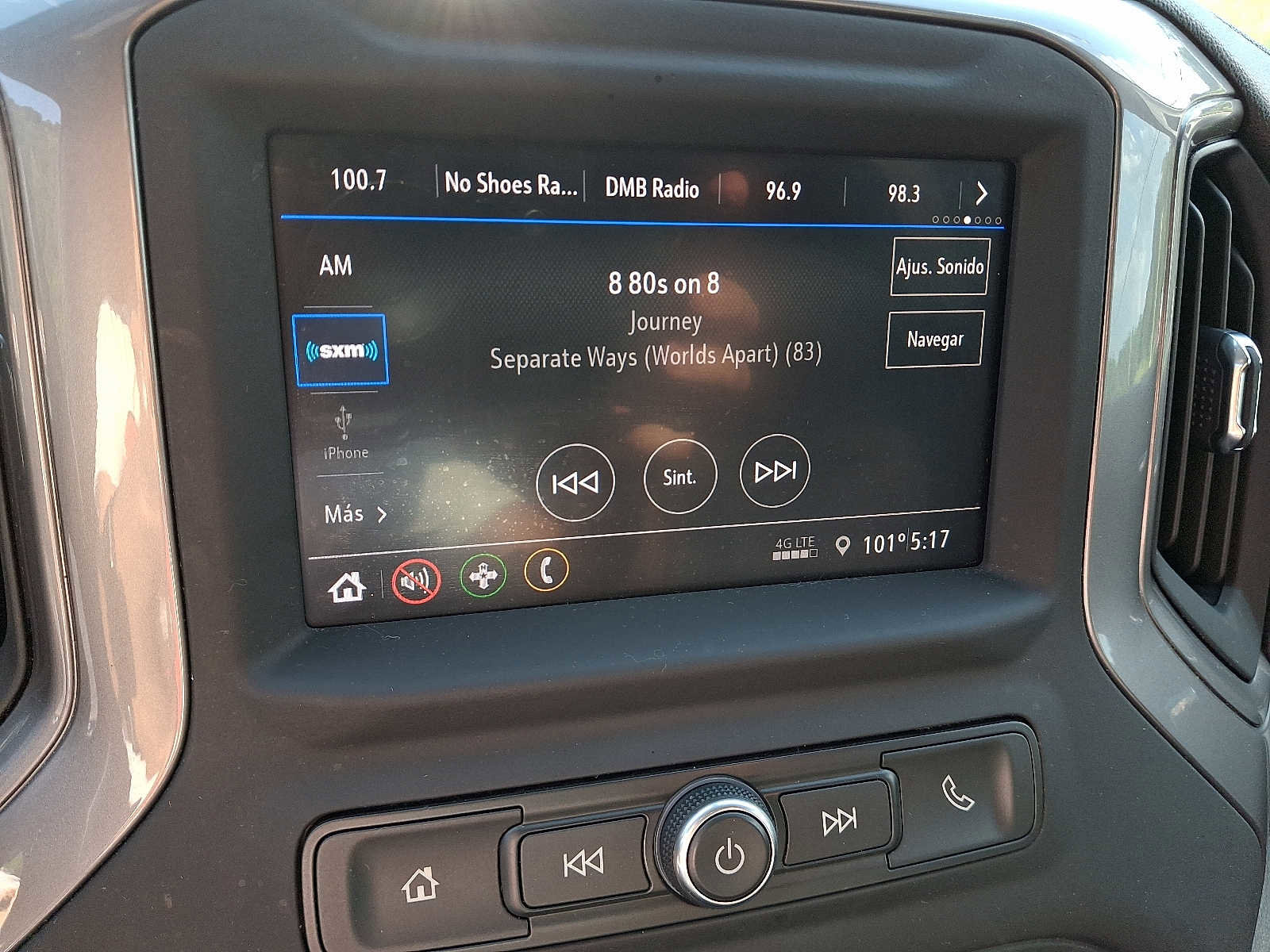 Used 2020 Chevrolet Silverado 1500 Custom w/ Custom Value Package image 18