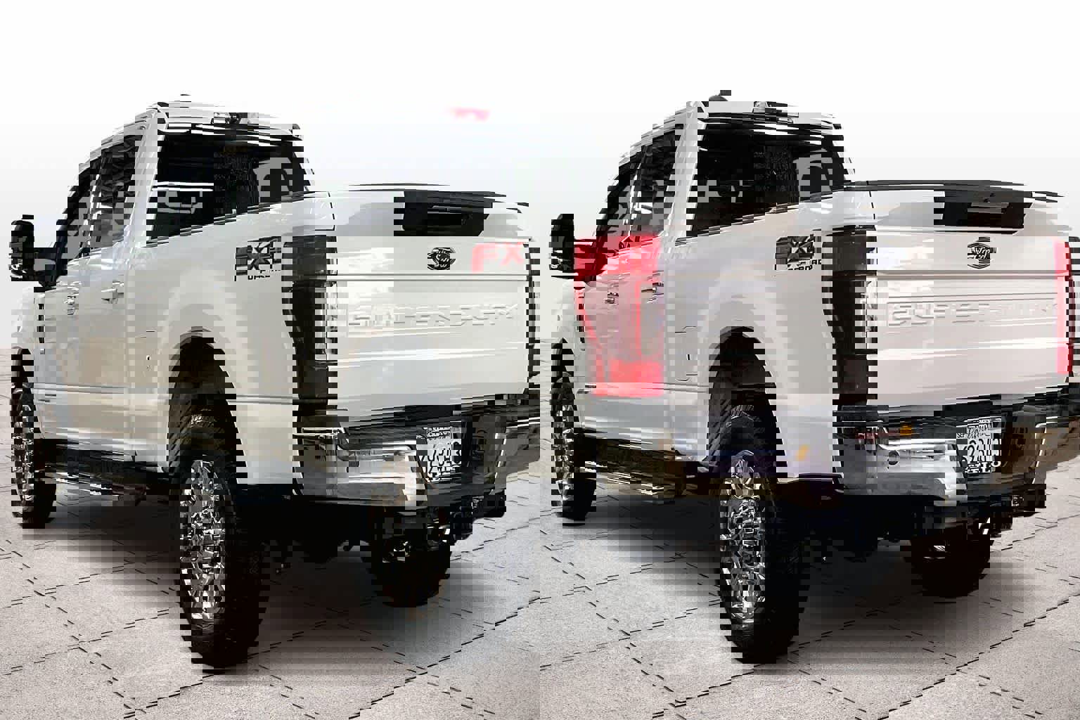 Used 2021 Ford F350 Lariat w/ Lariat Ultimate Package image 14