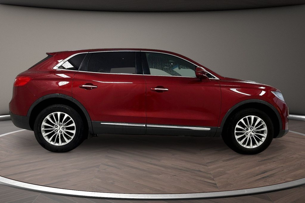 Used 2016 Lincoln MKX Select w/ Select Plus Package AWD/4WD image 8