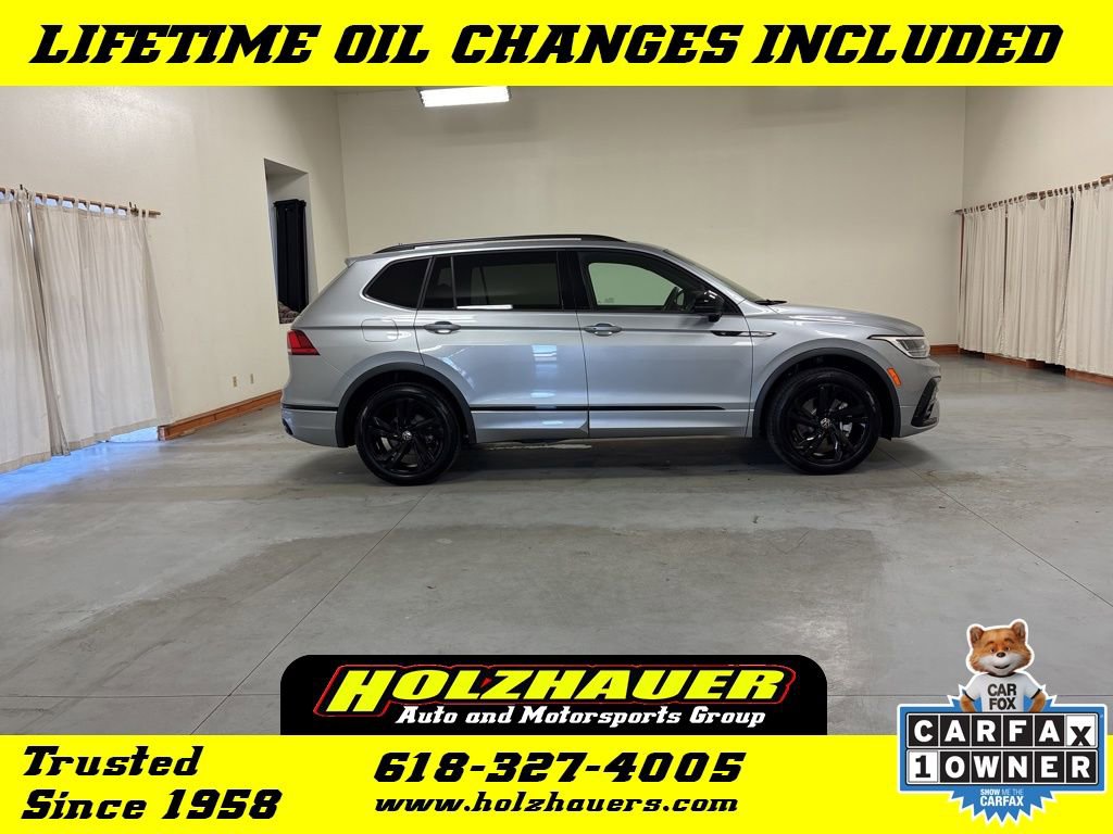 Used 2024 Volkswagen Tiguan SE R-Line AWD/4WD image 1