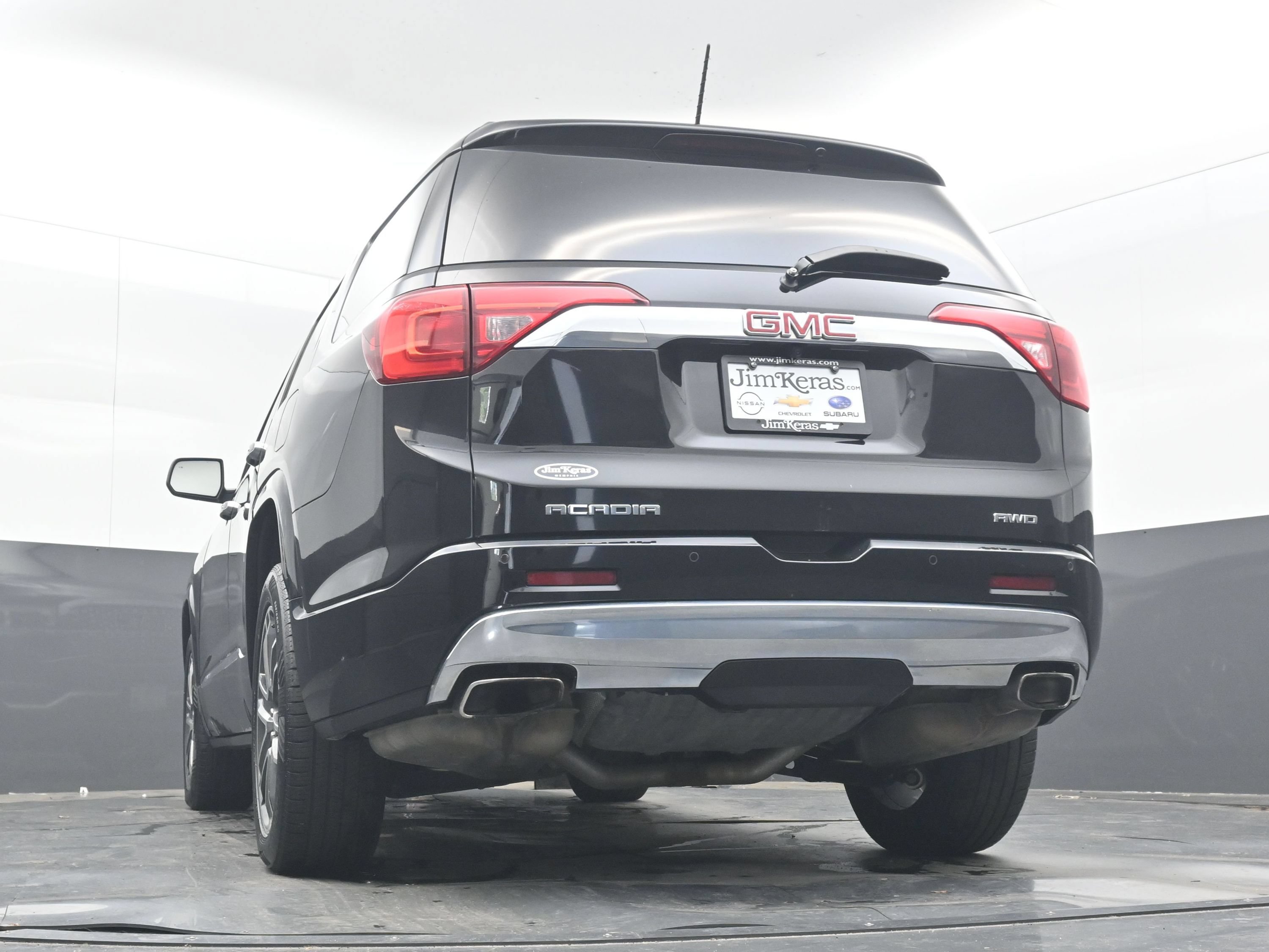 Used 2018 GMC Acadia Denali w/ Technology Package AWD/4WD image 25