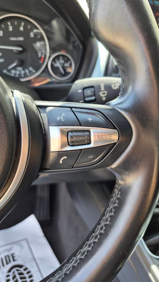 Used 2015 BMW 320i Sedan RWD image 37