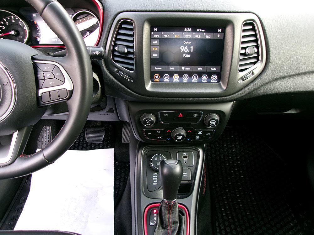 Used 2019 Jeep Compass Trailhawk image 16