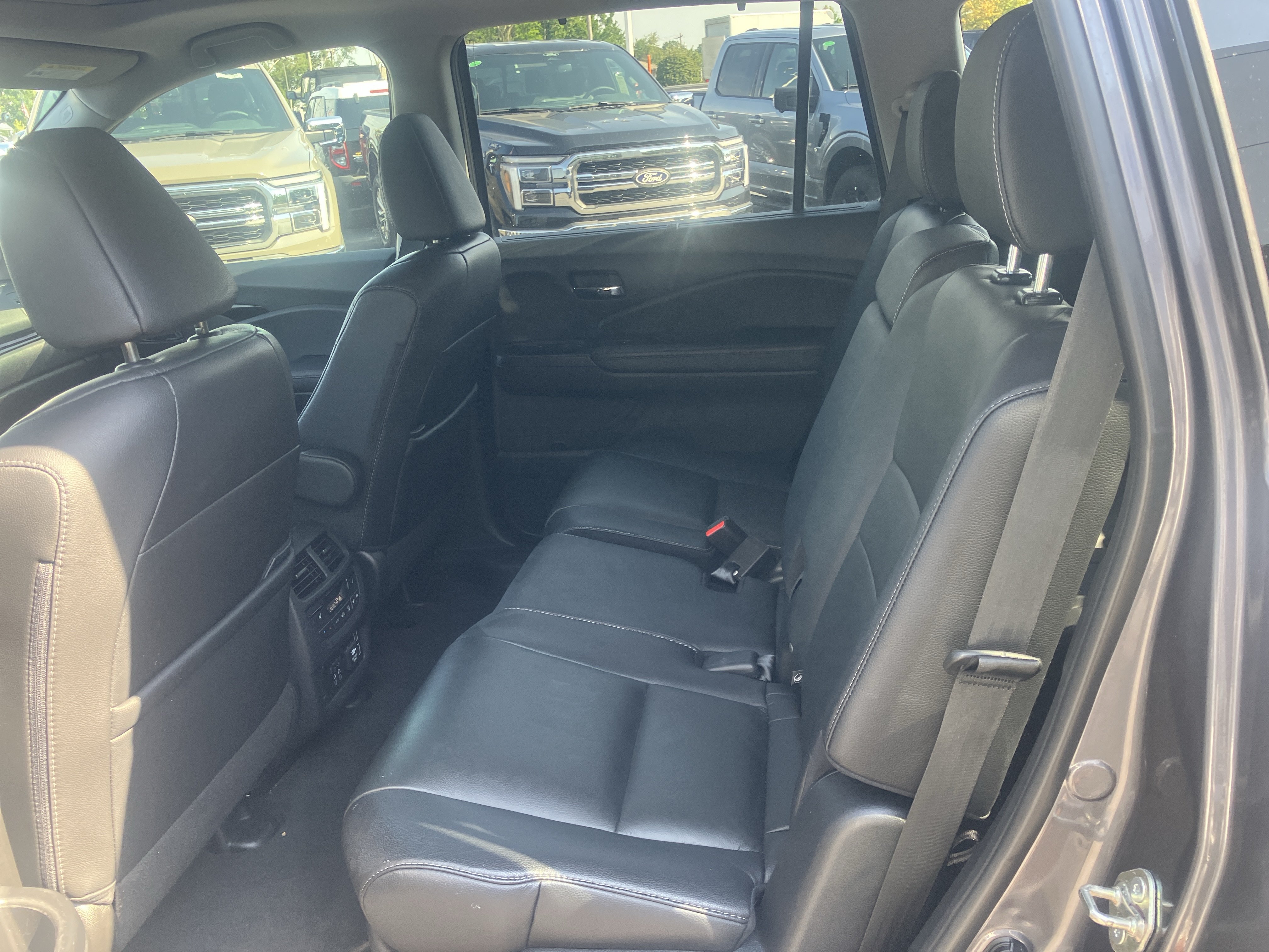 Used 2020 Honda Pilot Touring image 15
