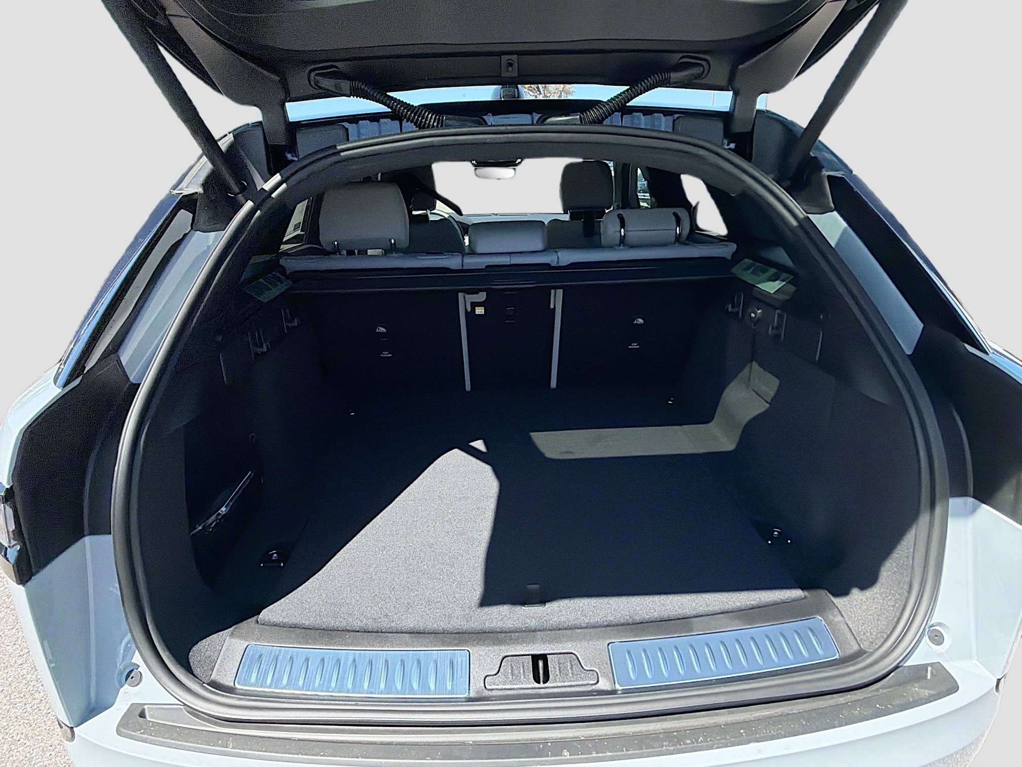 New 2026 Land Rover Range Rover Velar Dynamic SE image 12