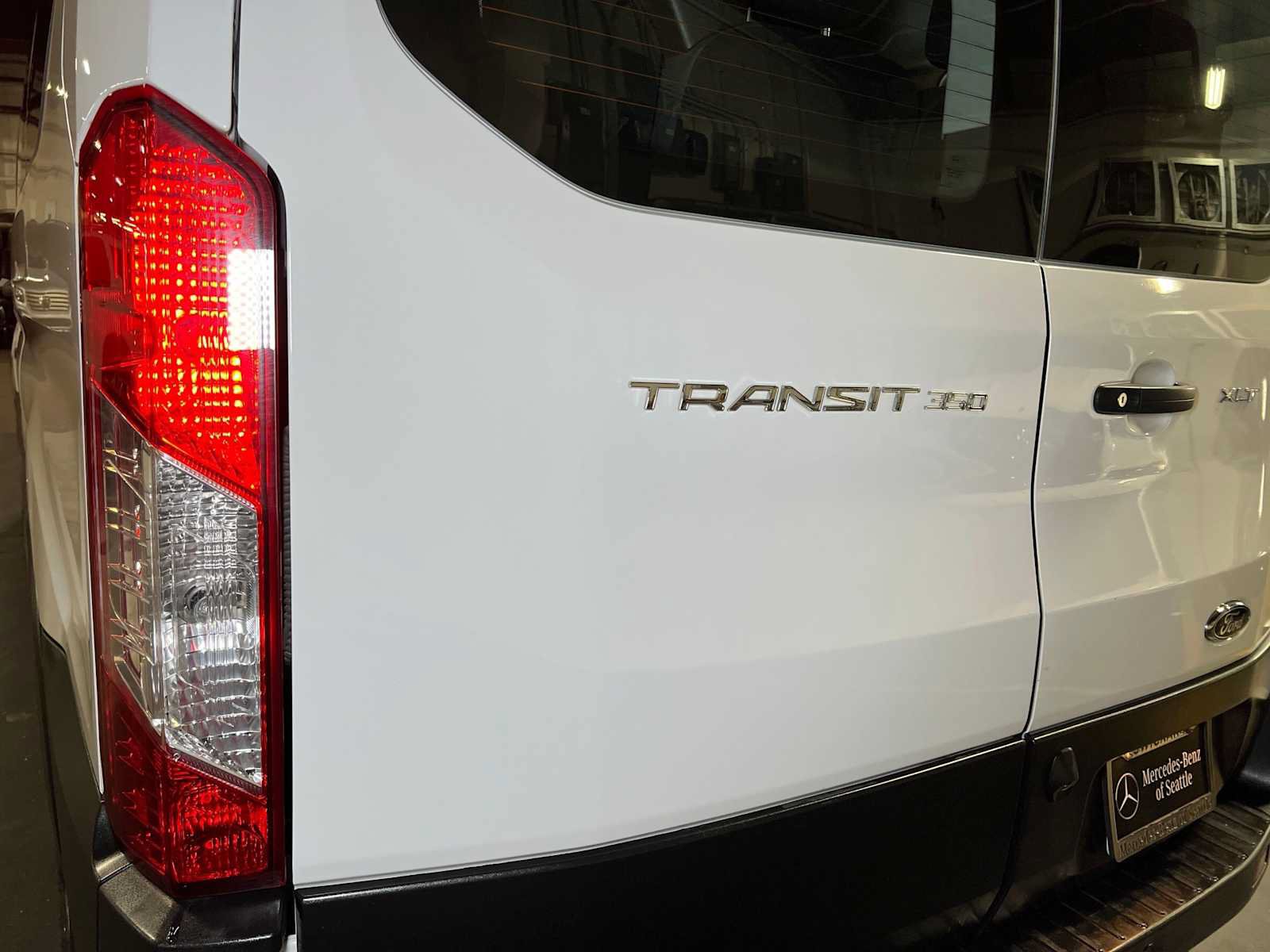 Used 2023 Ford Transit 350 XLT RWD image 14