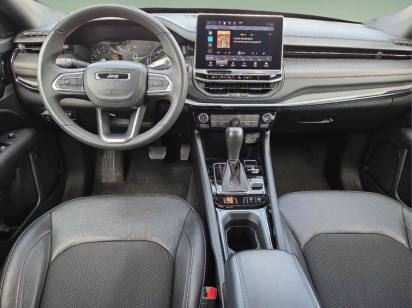 Used 2024 Jeep Compass Trailhawk AWD/4WD image 11