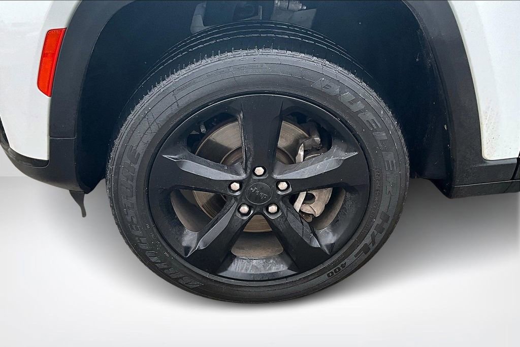 Used 2023 Jeep Grand Cherokee L Laredo image 33