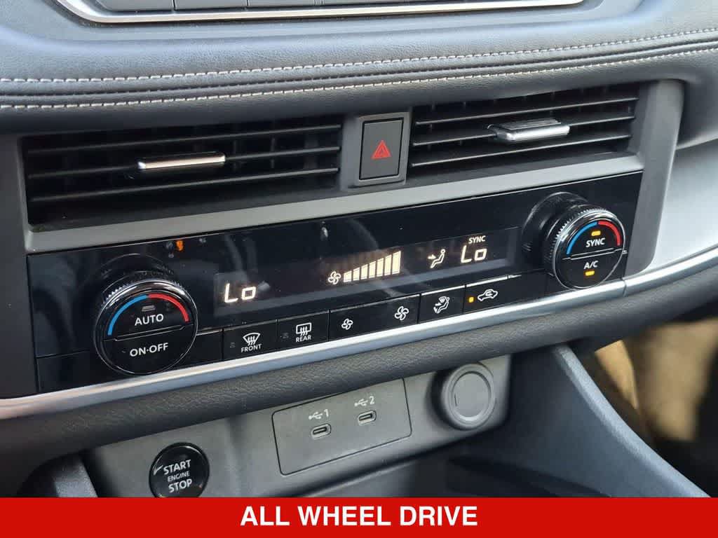 Used 2024 Nissan Rogue SV AWD/4WD image 28