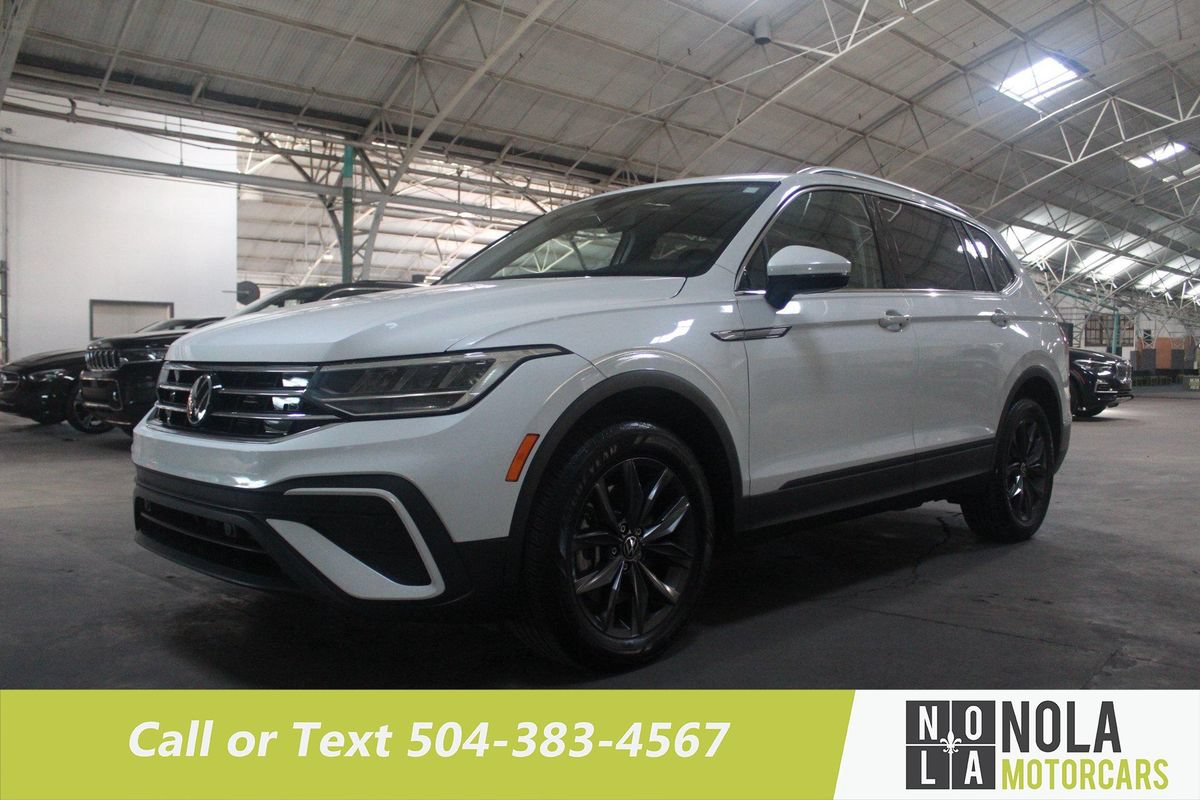 Used 2023 Volkswagen Tiguan SE w/ Panoramic Sunroof Package