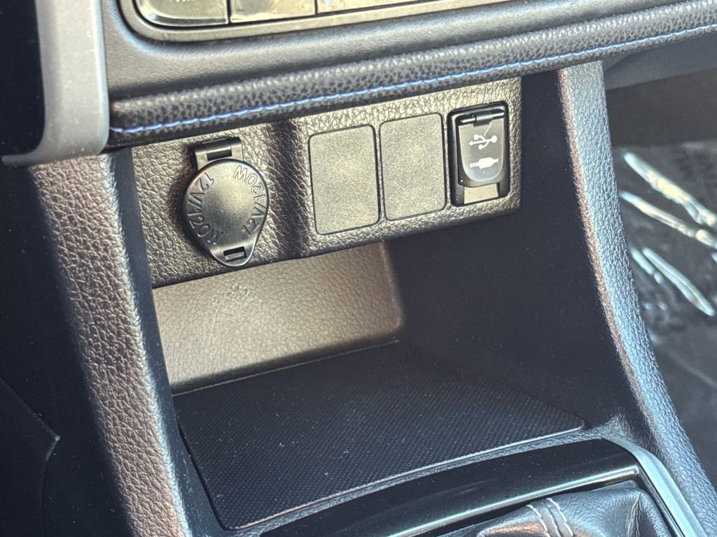 Used 2017 Toyota Corolla SE w/ Carpet Mat Package (TMS) image 25