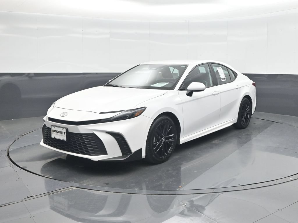Used 2025 Toyota Camry SE