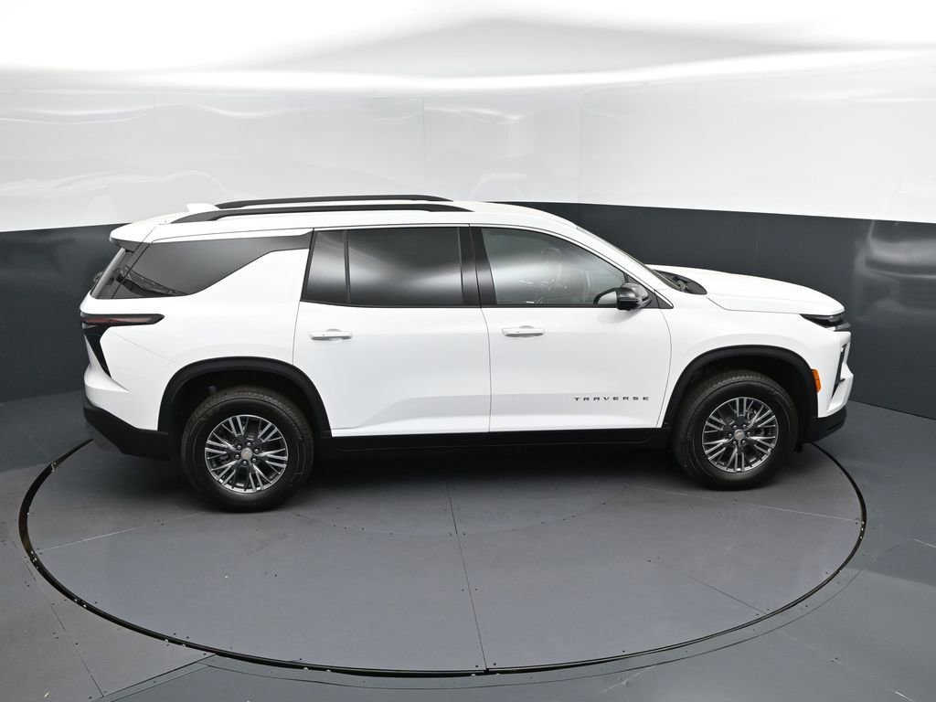 New 2026 Chevrolet Traverse LT w/ Driver Confidence Package FWD image 36