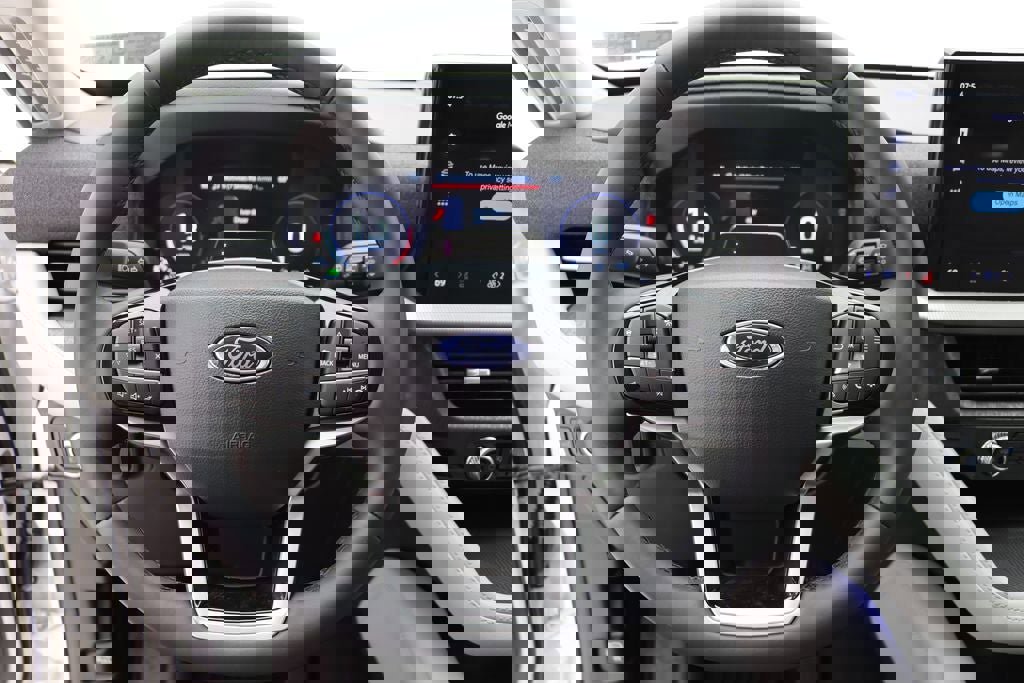 Used 2026 Ford Explorer Platinum w/ LUX Leather Package image 18