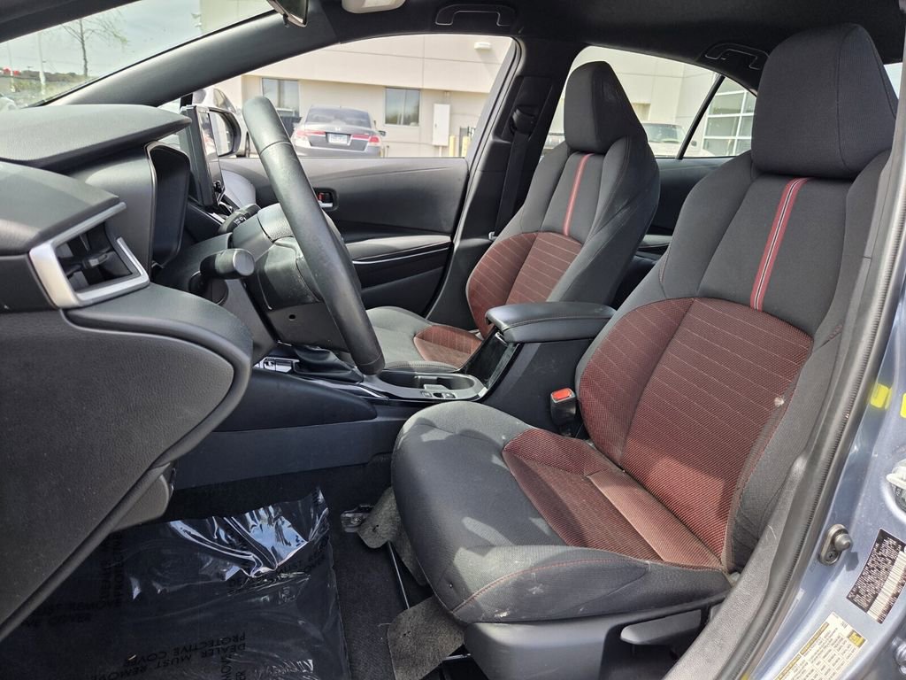 Used 2023 Toyota Corolla SE image 5