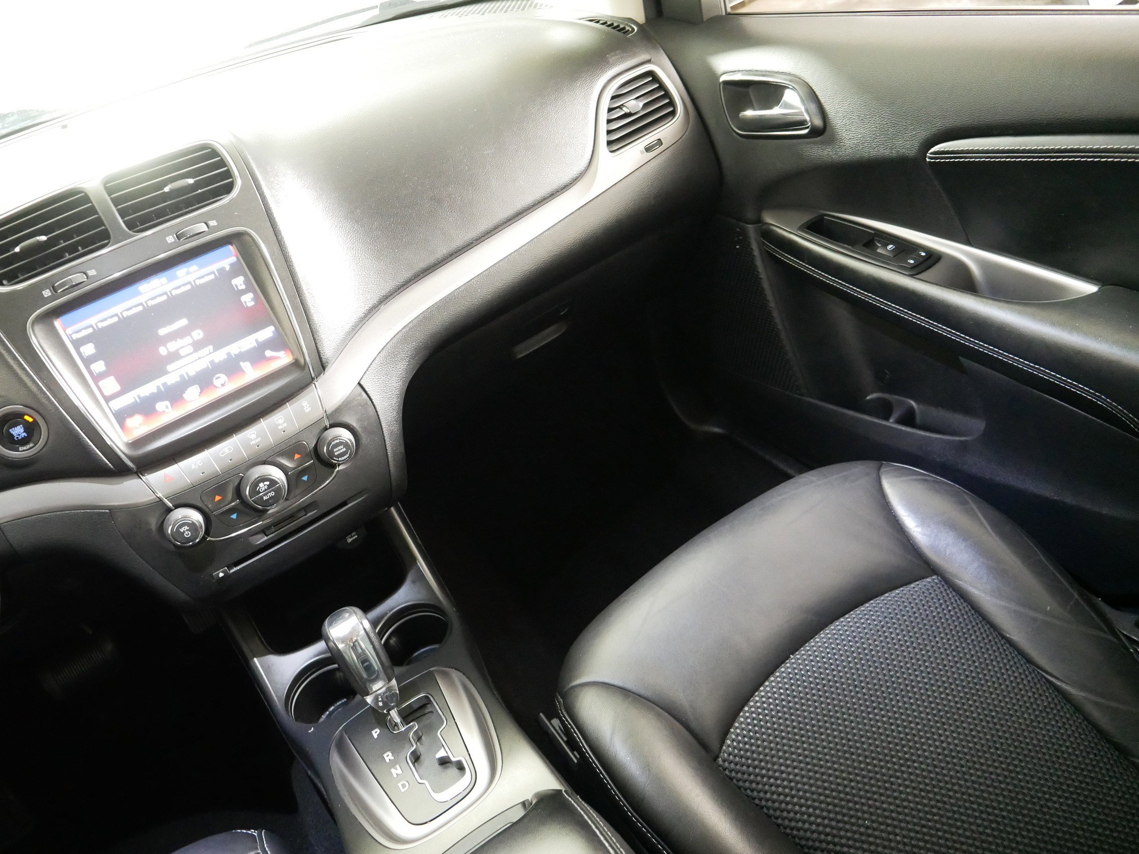 Used 2015 Dodge Journey Crossroad w/ Flexible Seating Group AWD/4WD image 11