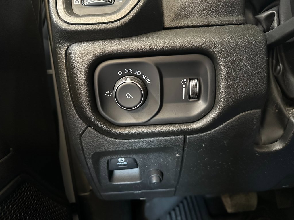 Certified 2022 RAM 1500 Tradesman w/ Trailer Tow Group image 19