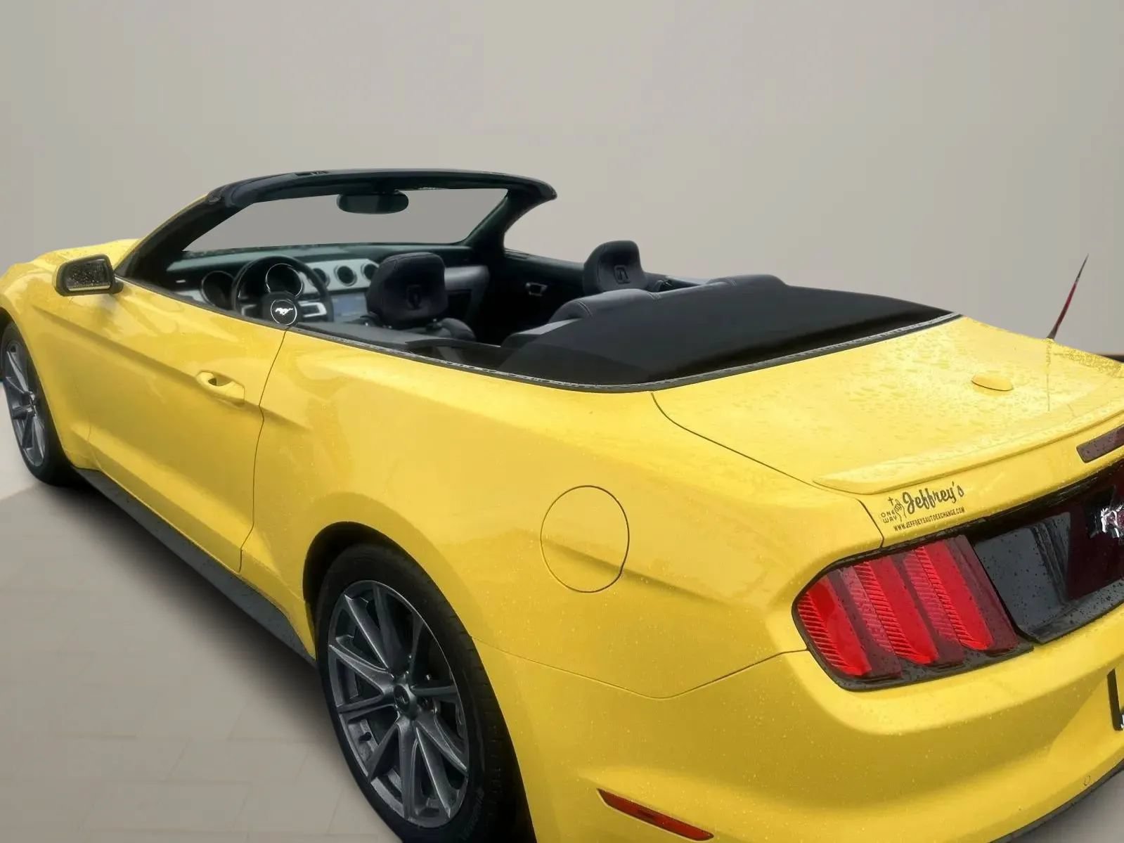 Used 2016 Ford Mustang Premium w/ Equipment Group 201A RWD image 26