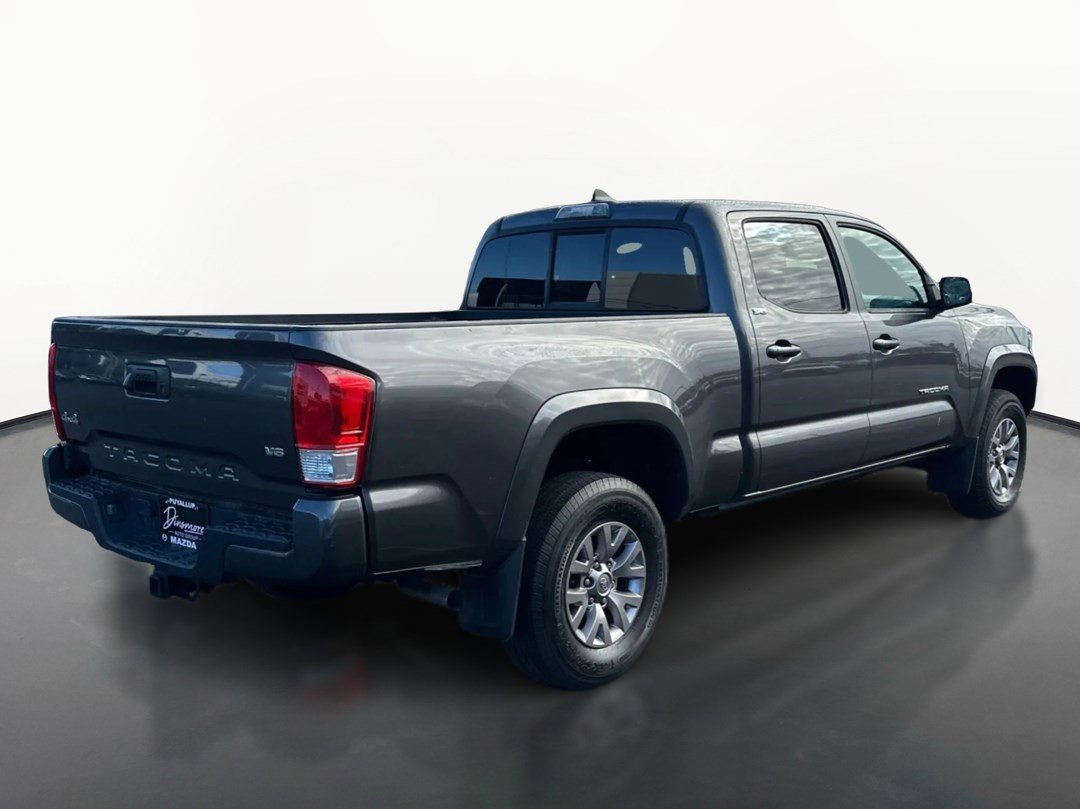 Used 2016 Toyota Tacoma SR5 AWD/4WD image 3