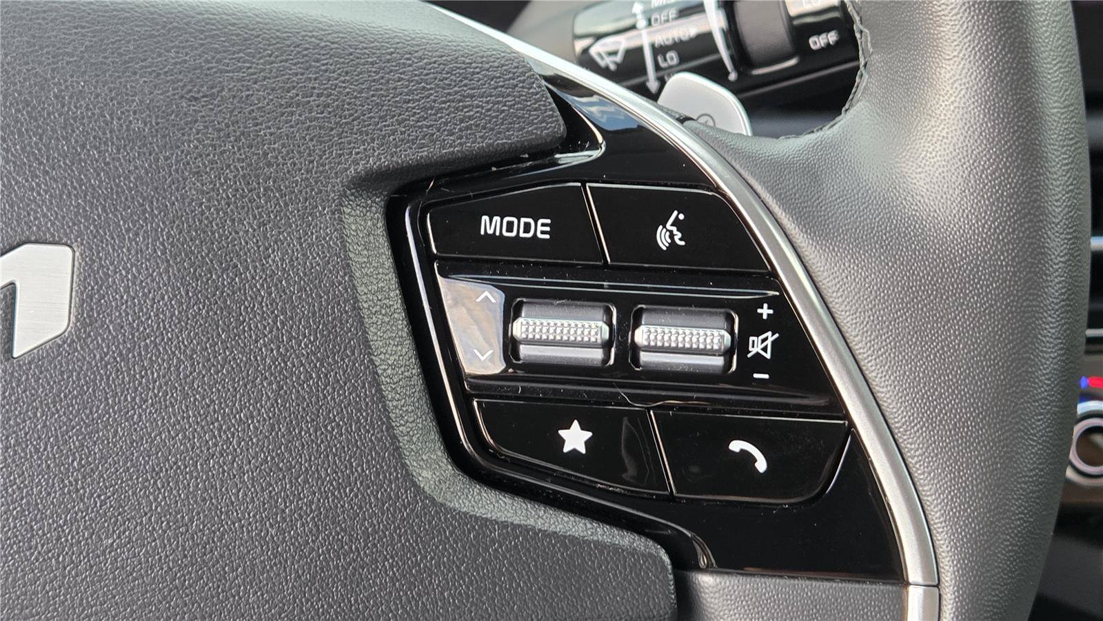 Certified 2023 Kia Niro Wave w/ Wave Preserve Package FWD image 19