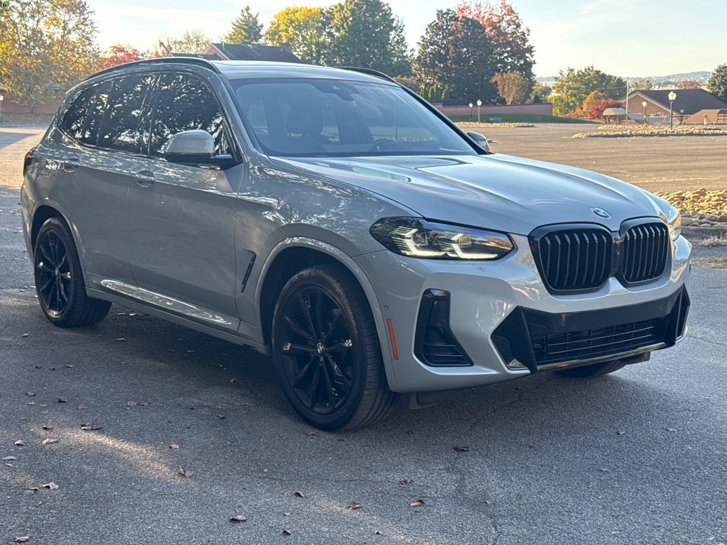 Used 2023 BMW X3 xDrive30i w/ M Sport Package AWD/4WD image 3
