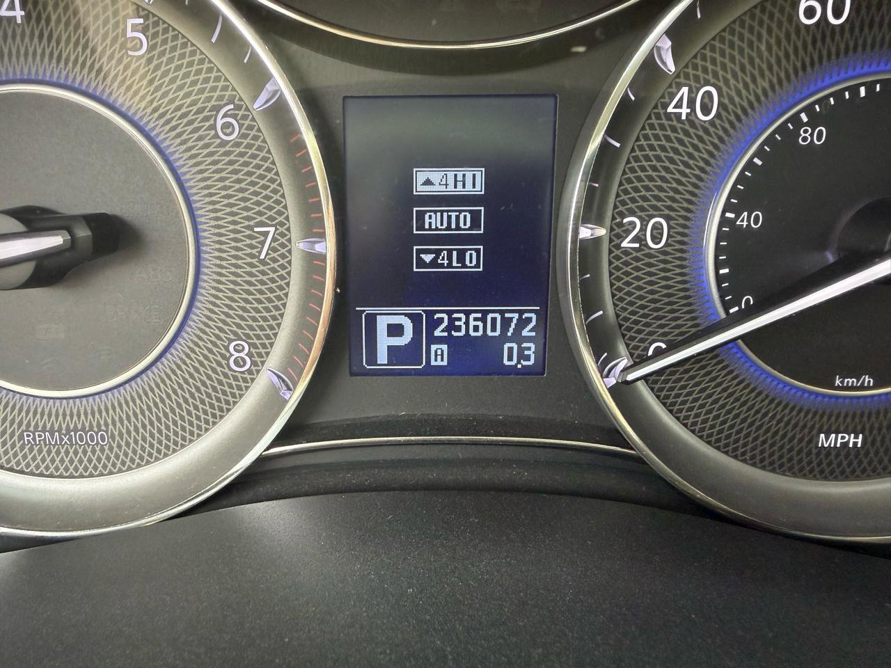 Used 2012 INFINITI QX56 4WD w/ Deluxe Touring Pkg image 24