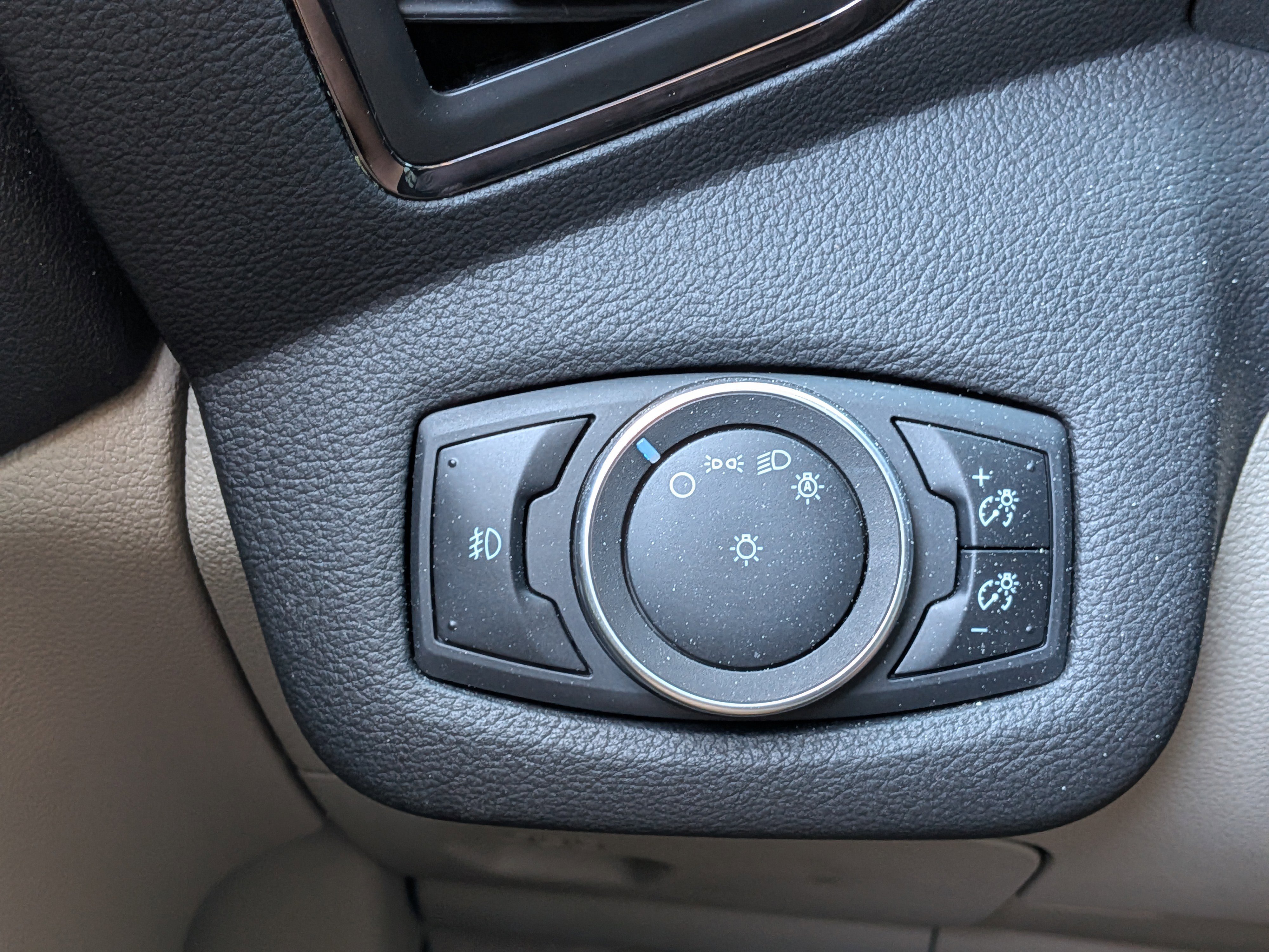 Used 2015 Ford Escape Titanium w/ Equipment Group 301A image 24