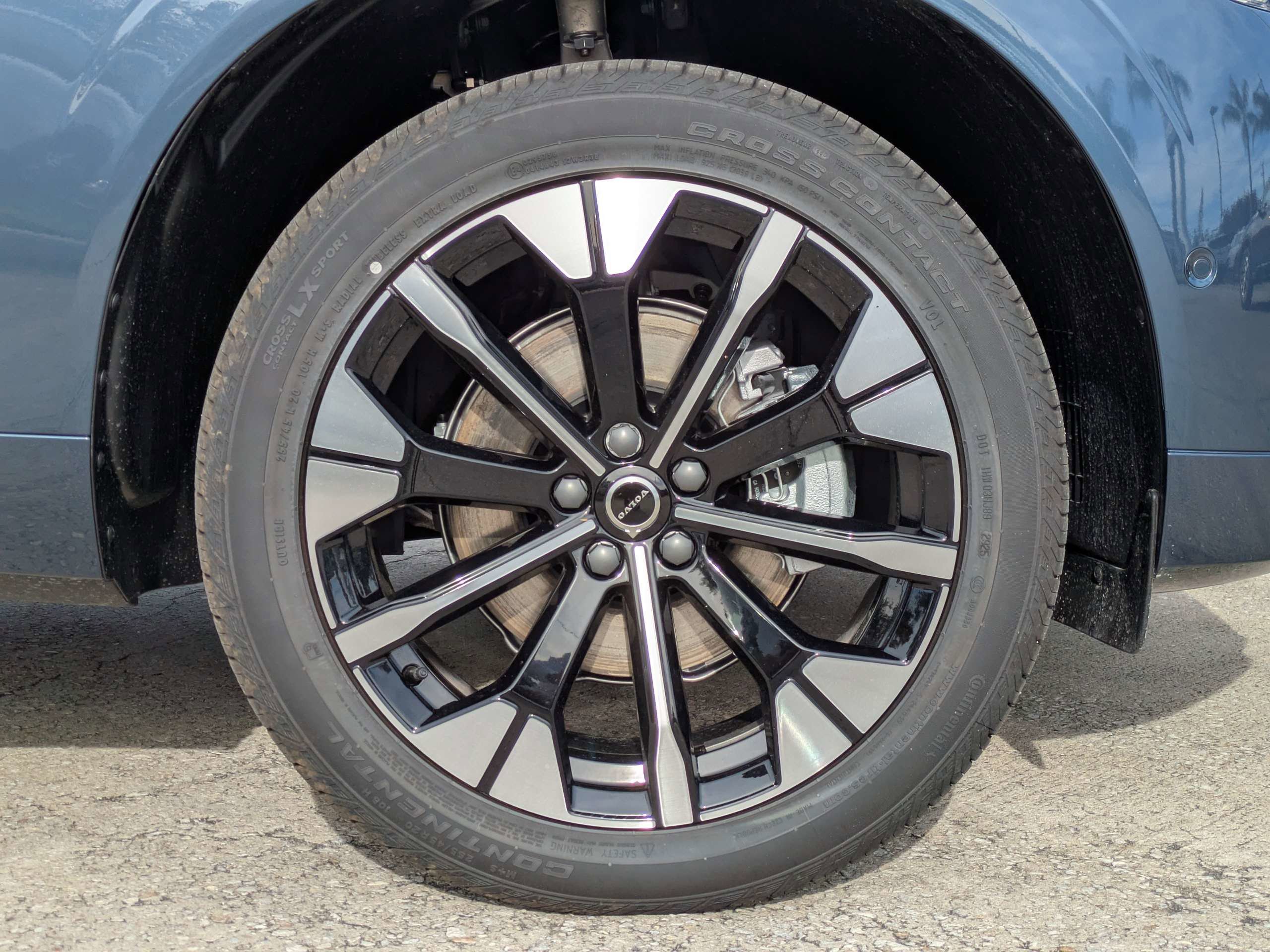 New 2026 Volvo XC60 B5 Plus w/ Protection Package Premier image 11