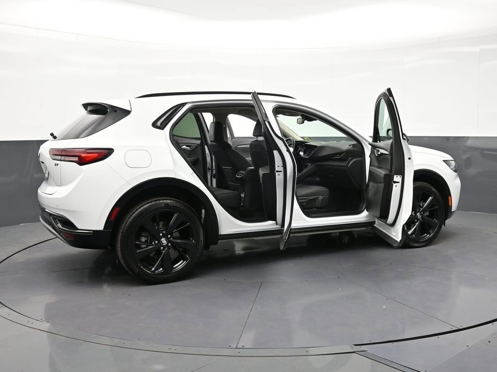 Used 2023 Buick Envision Preferred w/ Sport Touring Package image 32