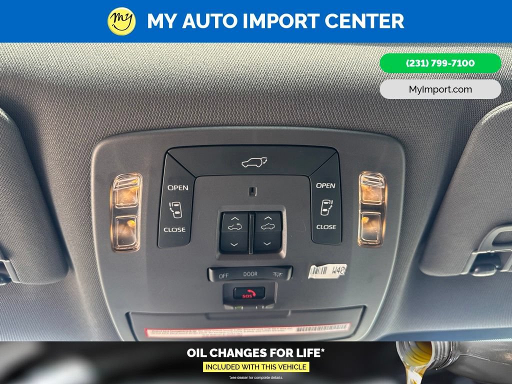 Used 2021 Toyota Sienna Platinum AWD/4WD image 24
