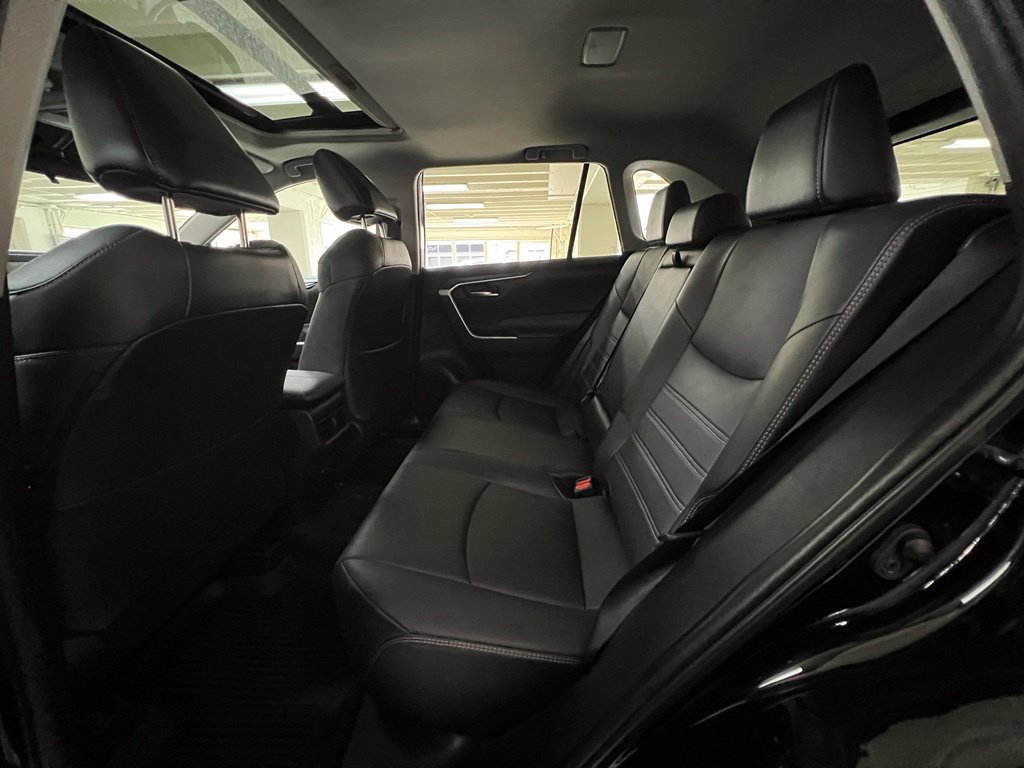 Used 2022 Toyota RAV4 XLE Premium AWD/4WD image 16