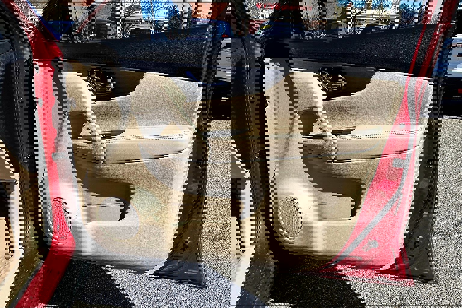 Used 2014 Nissan Rogue SV w/ SV Premium Package image 18