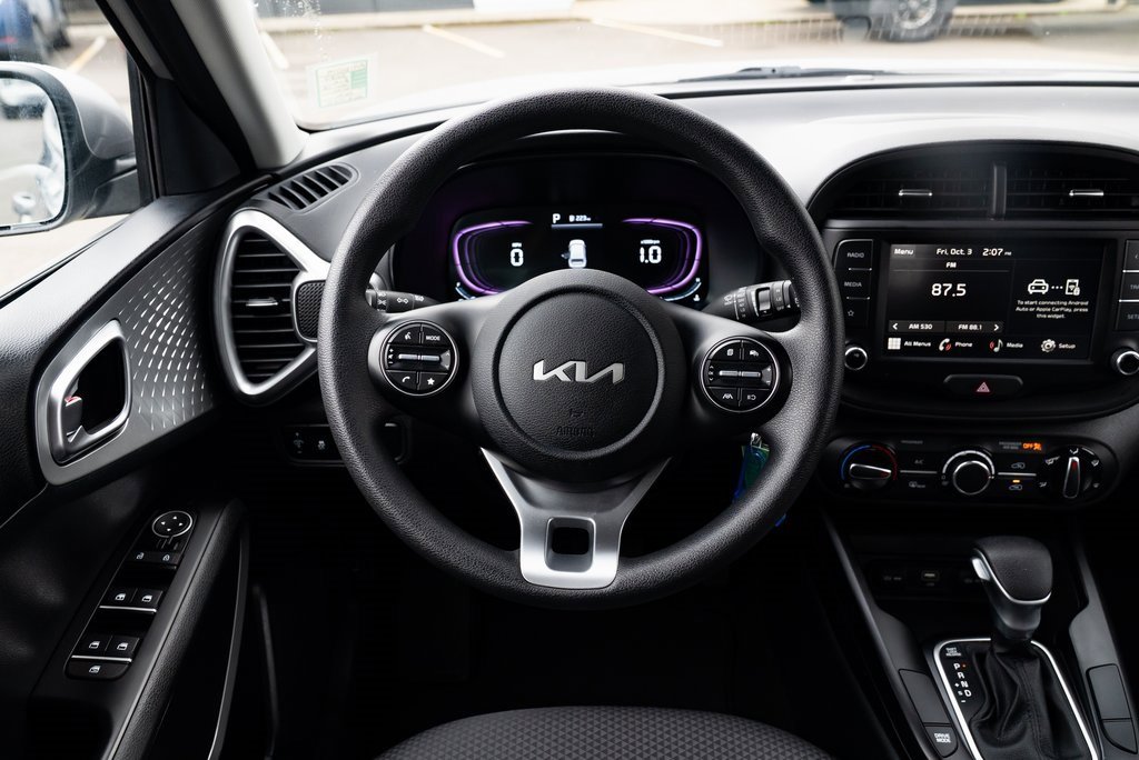 Used 2024 Kia Soul LX w/ Option Group 015 image 11