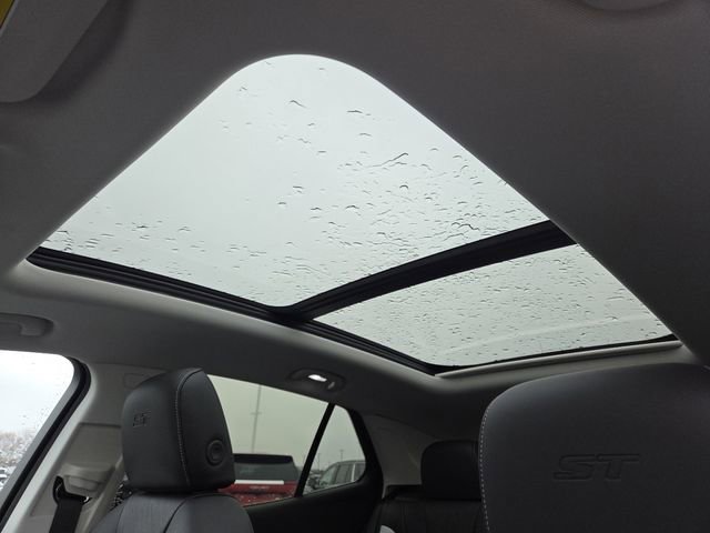 New 2026 Buick Envision Sport Touring image 3