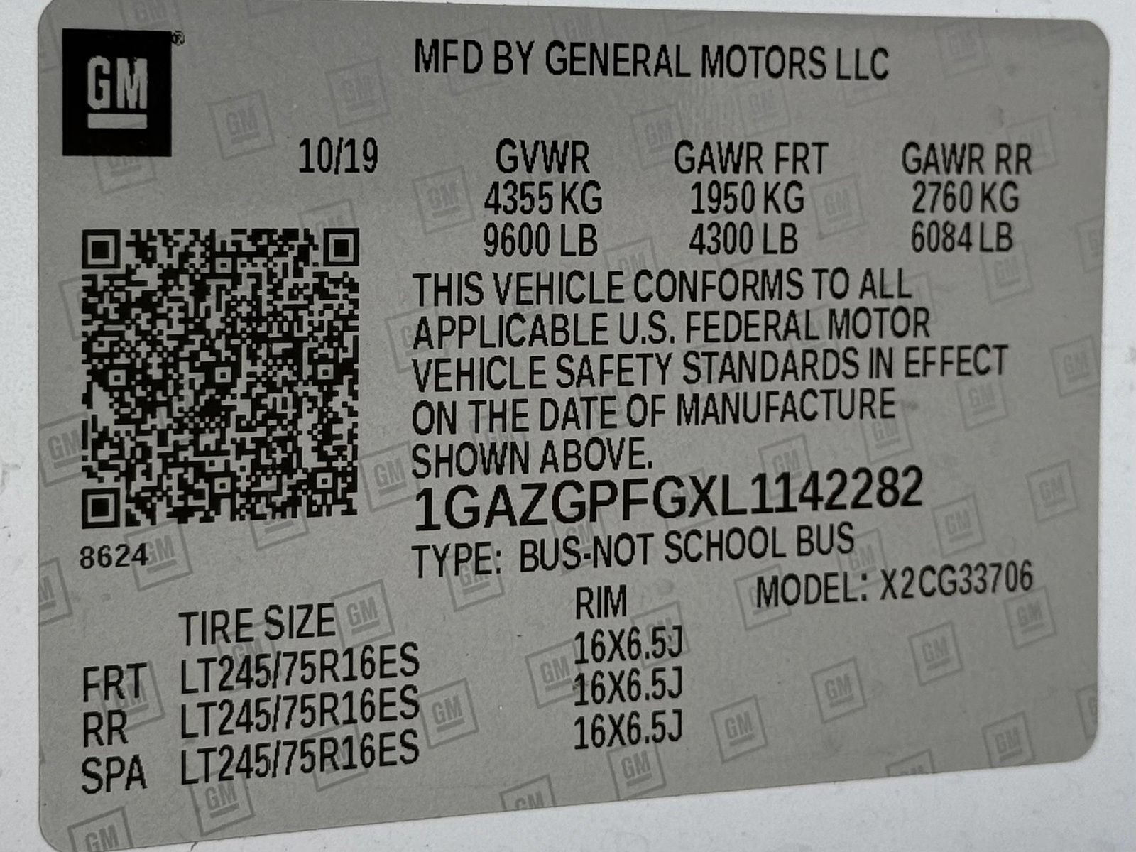 Used 2020 Chevrolet Express 3500 LT w/ LT Preferred Equipment Group RWD image 35