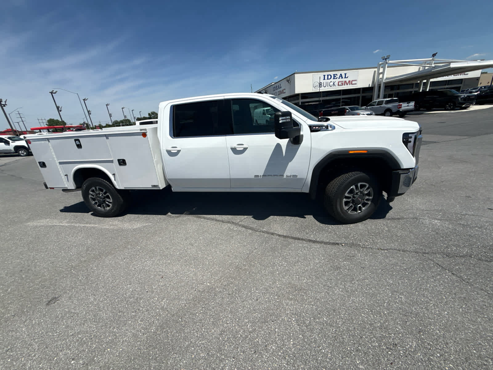 New 2026 GMC Sierra 3500 SLE w/ SLE Convenience Package AWD/4WD image 27