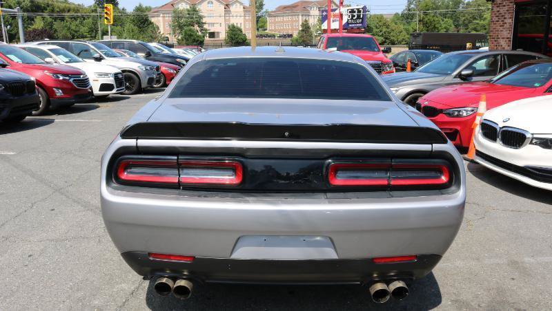 Used 2018 Dodge Challenger R/T Scat Pack w/ Leather Interior Group RWD image 6