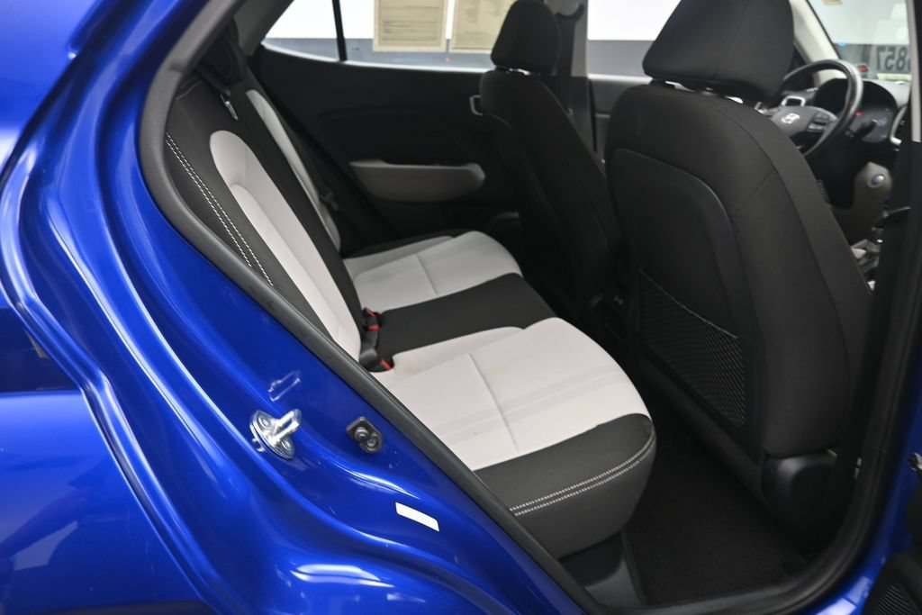 Used 2024 Hyundai Venue SEL FWD image 25