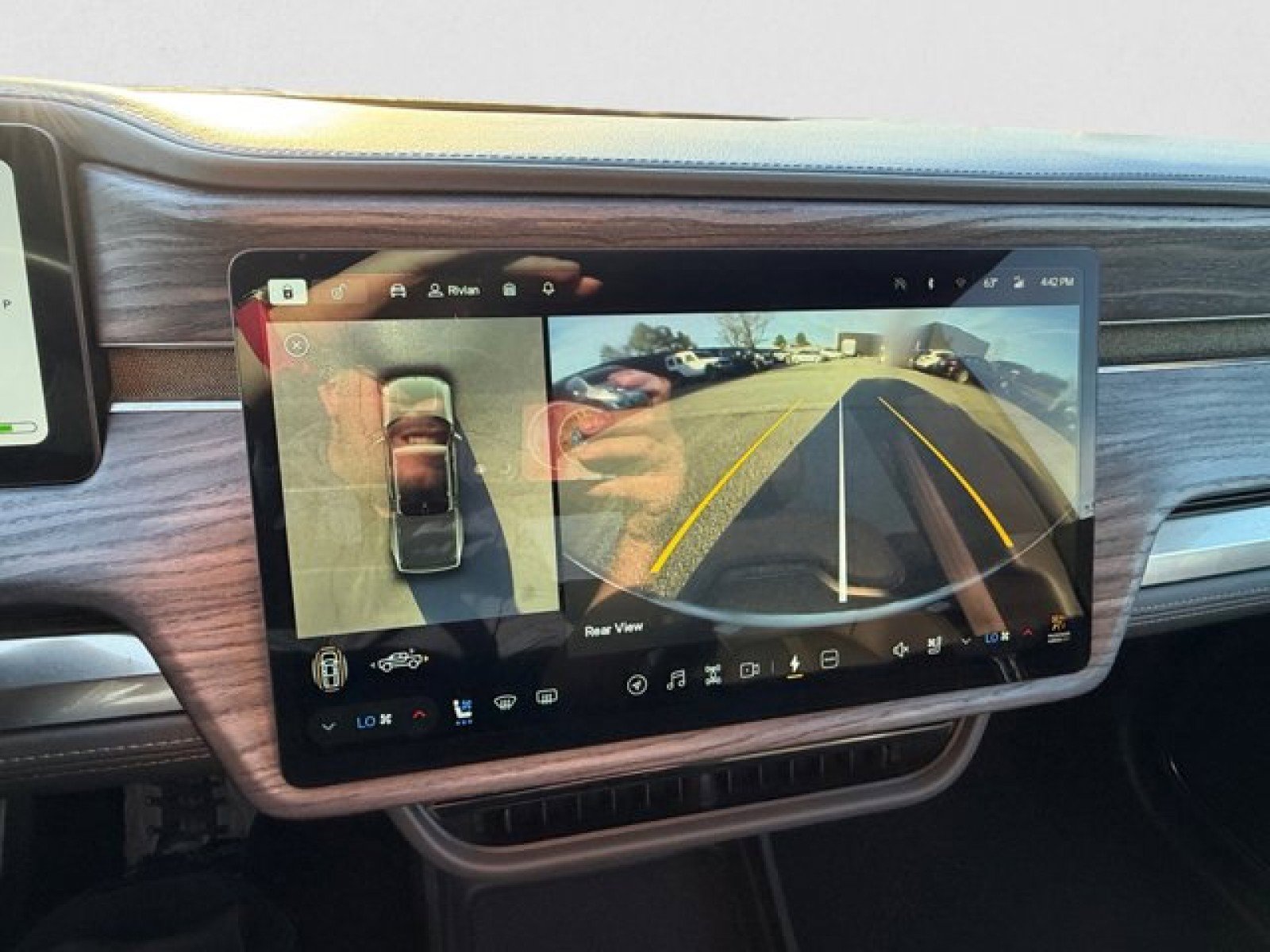 Used 2022 Rivian R1T Launch Edition image 18