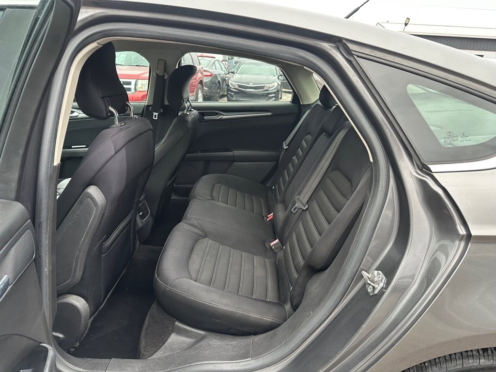 Used 2014 Ford Fusion SE image 15