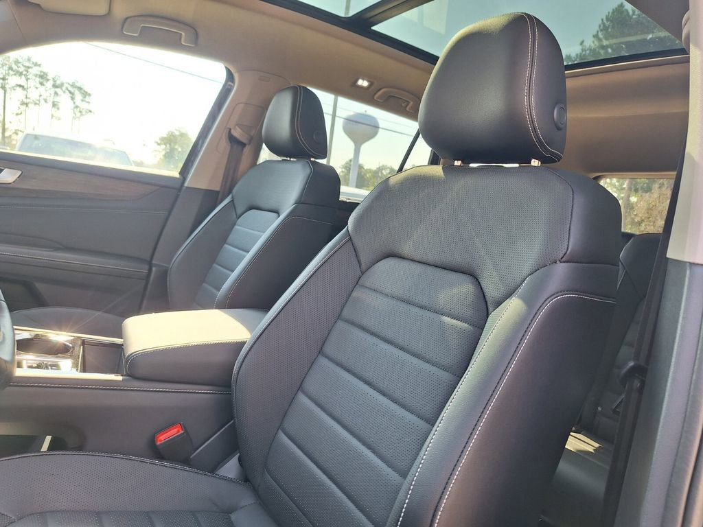 New 2025 Volkswagen Atlas SEL image 11