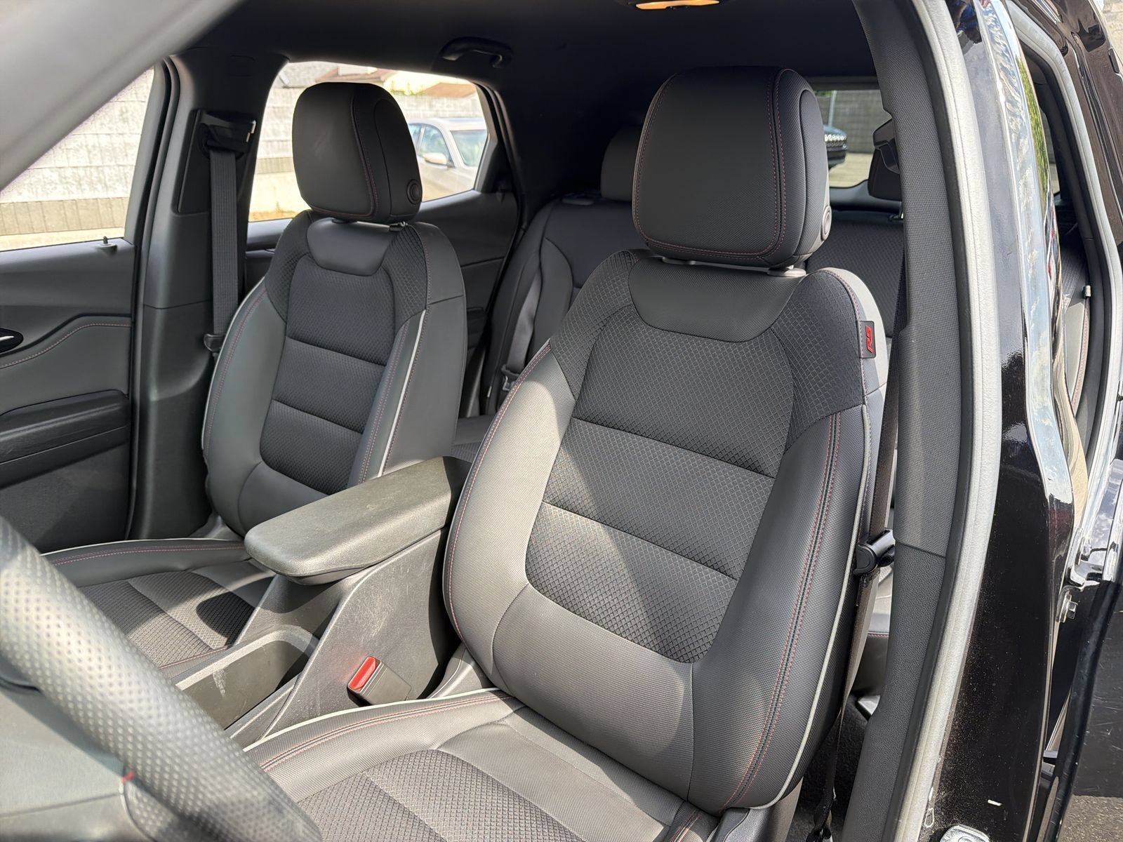 Used 2023 Chevrolet TrailBlazer RS w/ Convenience Package AWD/4WD image 23