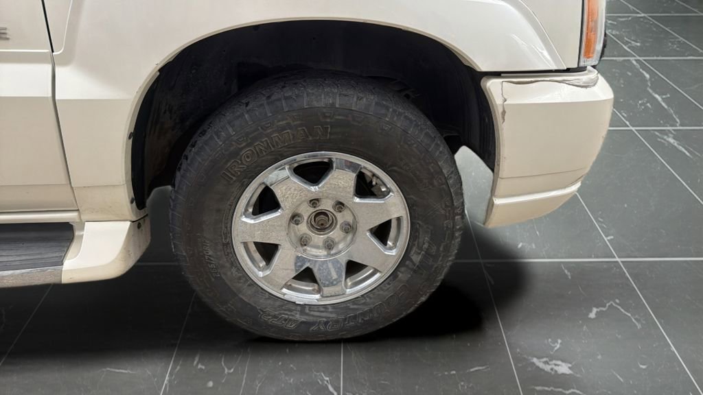 Used 2004 Cadillac Escalade AWD image 21