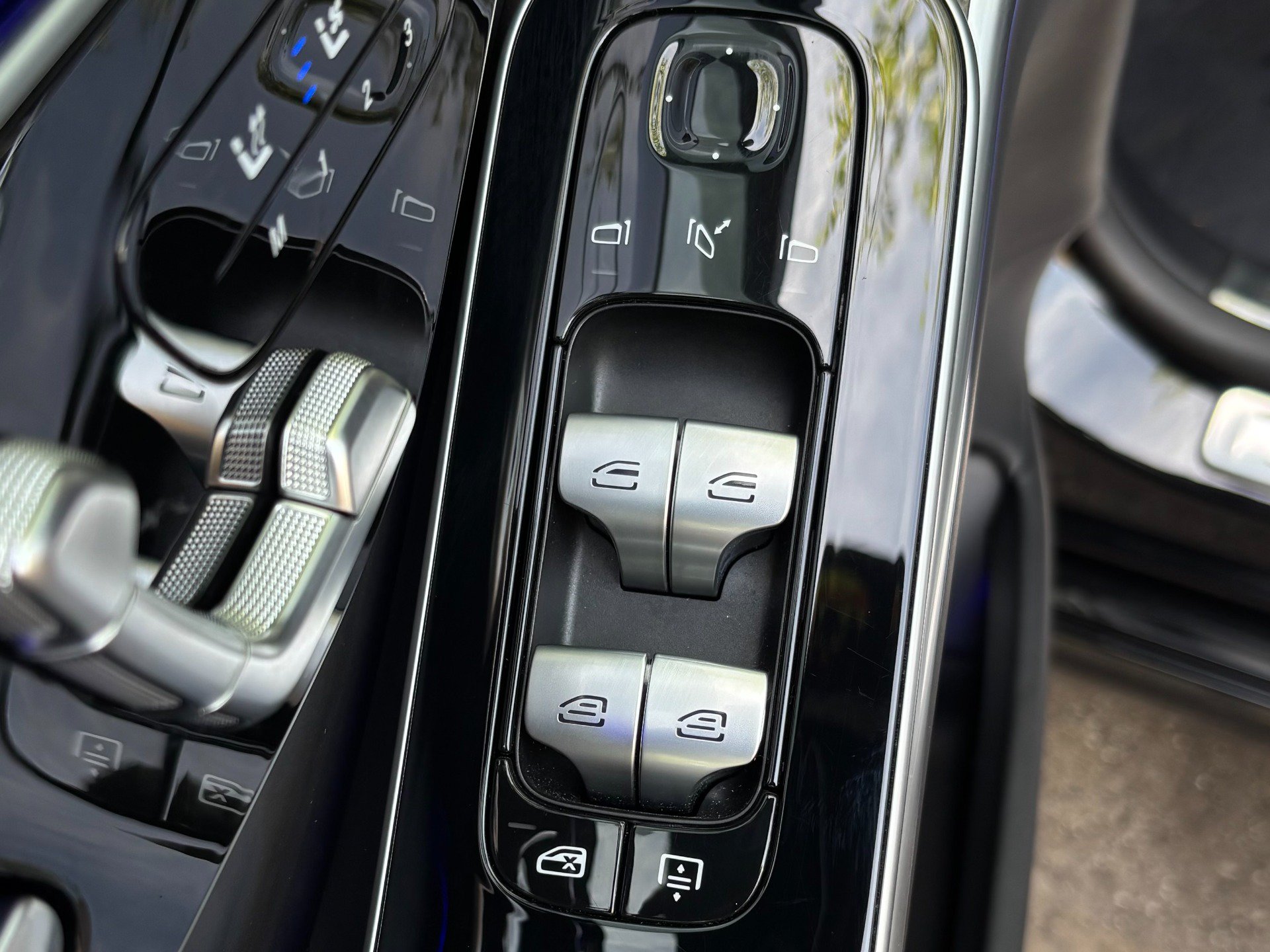 Used 2024 Mercedes-Benz Maybach S 580 4MATIC image 69