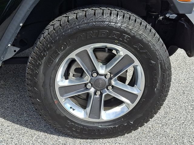 Used 2022 Jeep Wrangler Unlimited Sahara w/ Cold Weather Group AWD/4WD image 11